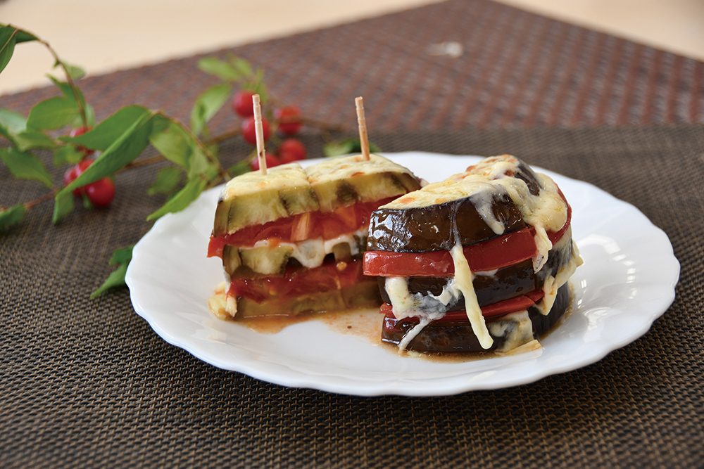 ナス・トマト・チーズのはさみ焼き（ナスバーガー）