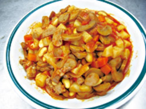 大豆でつくるポークビンズ