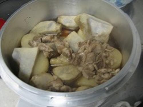 親芋と大根の八角煮